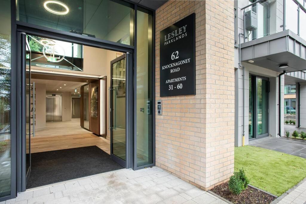 Modern 2Br With Balcony Next To The City Airport Bhd - Free Parking Belfast Exterior photo